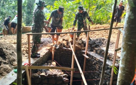 Sertu Mintarko Pimpin Semangat Gotong Royong Pembangunan Gorong-Gorong TMMD Capai 10 Persen