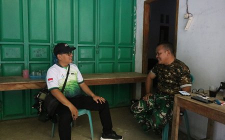 Sinergi TNI dan Kepala Desa Percepat Pembangunan Jalan TMMD di Gumelem Kulon