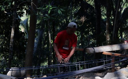 Rangkaian Besi Egi Fondasi Kuat yang Menghubungkan Harapan Warga Gumelem Kulon