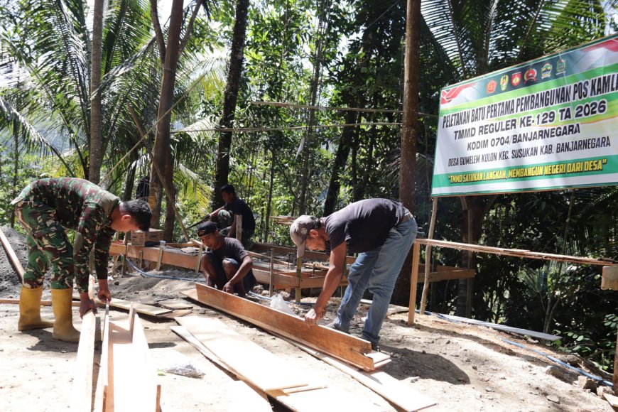 Praka Fajri Teliti Ukur Pos Kamling TMMD Reguler ke-129